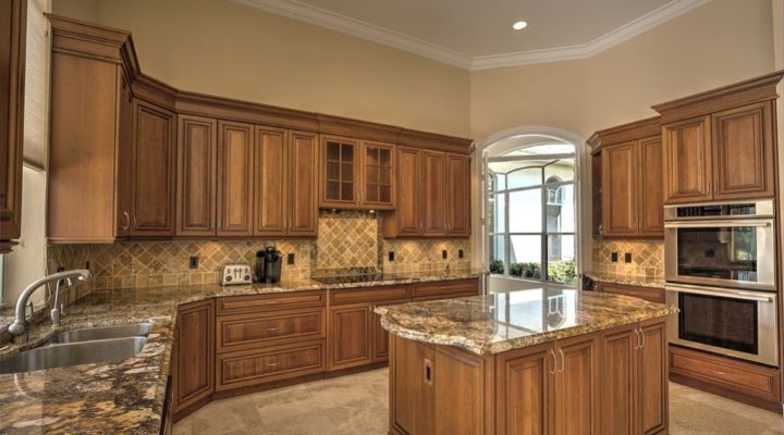 How to Clean Kitchen Countertops Naturally?