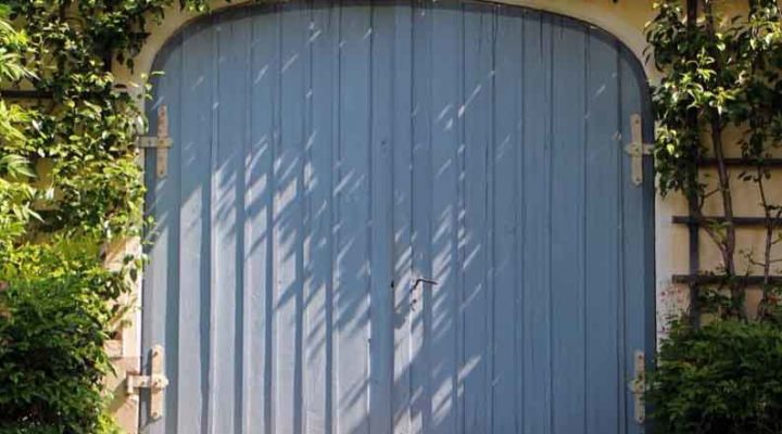 What Solutions for Installing Your Garage Door