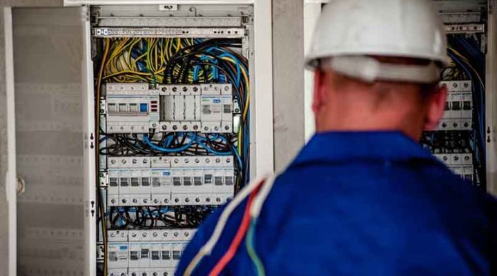 6 Tips to Follow When Hiring Professional Electricians