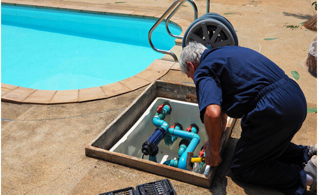 How to Clean a Pool Without A Pump