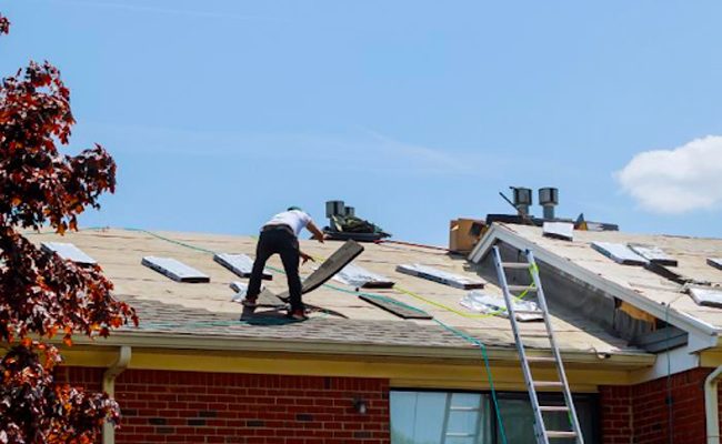 7 Signs You Require a Roof Replacement in Columbia MO