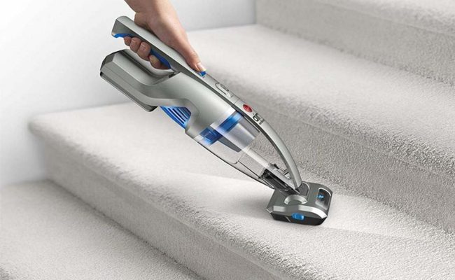 How to clean home stairs with a vacuum cleaner