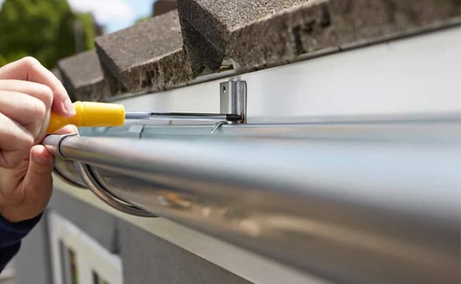 Residential And Commercial Eavestrough Installation And Gutter Repair Services
