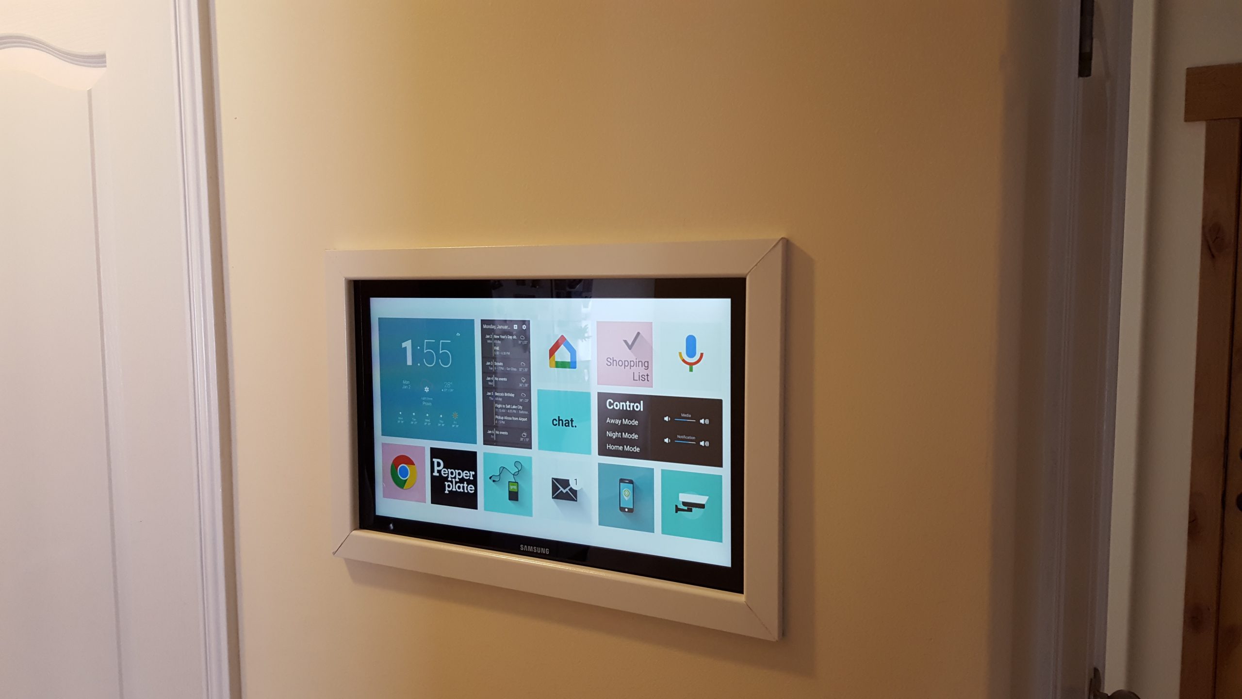 What to Look for in a Tablet for Home Automation Wall Mount
