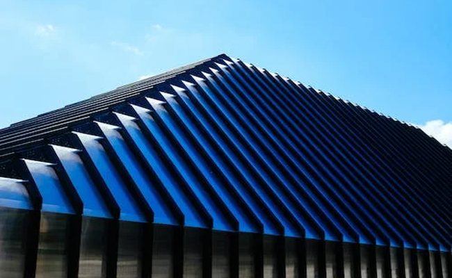 Comparing Metal Roofing Materials: Tips for Selecting a Contractor