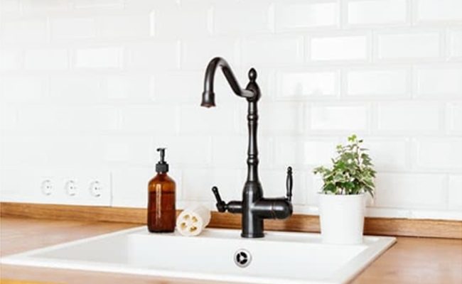 Brass vs. Bronze Faucet Finishes: Which to Choose?
